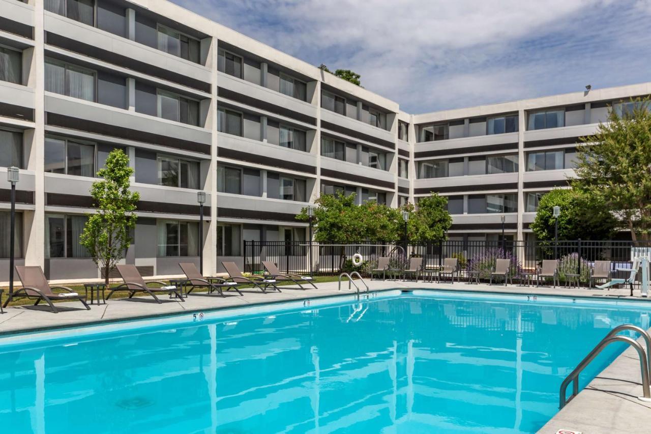 Western Hotel 4*